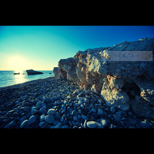 beach rock stone cyprus wideangle paphos pafos petratouromiou aphroditesbirthplace sigma1224mmf4556 πέτρατουρομιού