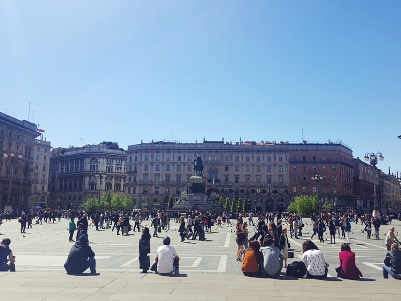 Milan Piazza Del Duomo
