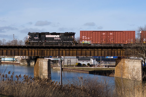 bridge ohio river trains vermilion railroads 2012 norfolksouthern b21 d90