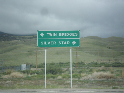 sign montana intersection silverstar biggreensign mt41 mts422