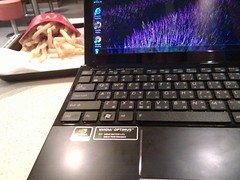 筆電與麥當勞