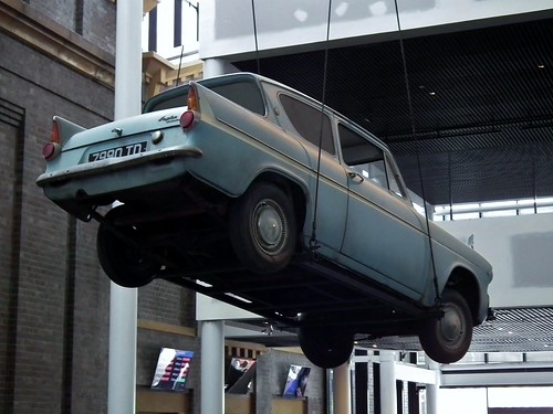 Ford Anglia 105E Deluxe sedan - Harry Potter Flying Car
