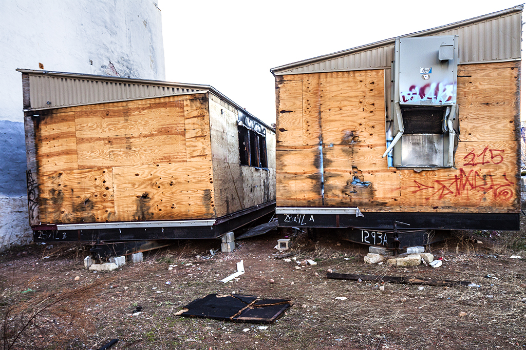 Stripped-trailers--West-Kensington