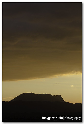 sunset españa mountain geotagged atardecer spain espanha huesca montaña pyrenees peña pirineo sabiñánigo aragón oroel geolocated geolocalizada geoetiquetada geoposicionada geopositioned