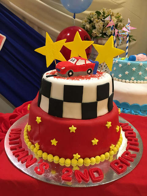 Speed on Over Cars Themed Cake by Roxanne Geraldizo