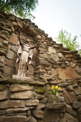ohio college statue campus outdoors catholic mary grotto steubenville blessedmother blessedvirgin magnificat franciscanuniversity catholiccollegecollegesfranciscanuniversitymicksteubenvilleohusa