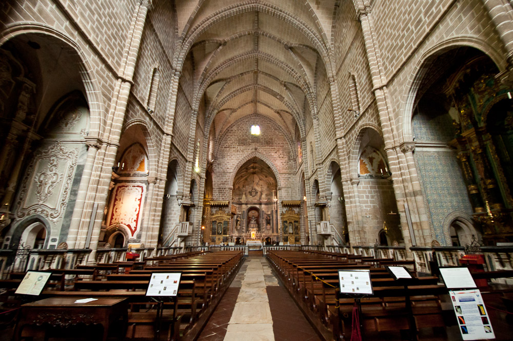 La Iglesia de San Francisco en Évora