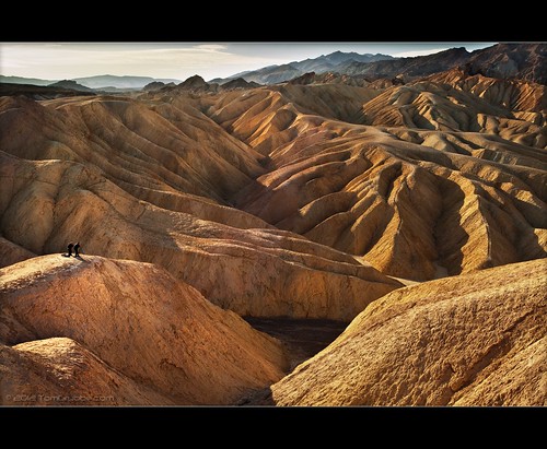california landscape desert deathvalley badlands zabrinski zabrinskipoint