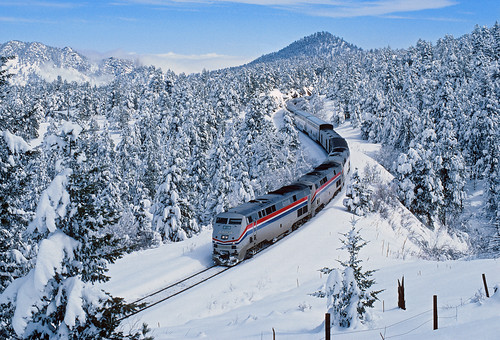 railroad snow train colorado snowy crescent amtrak co cz winterwonderland passengertrain californiazephyr