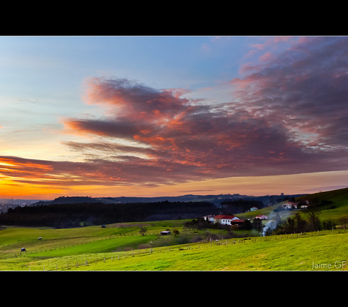 sunset atardecer spain nikon meadows asturias paisaje campos carreño landascape d40