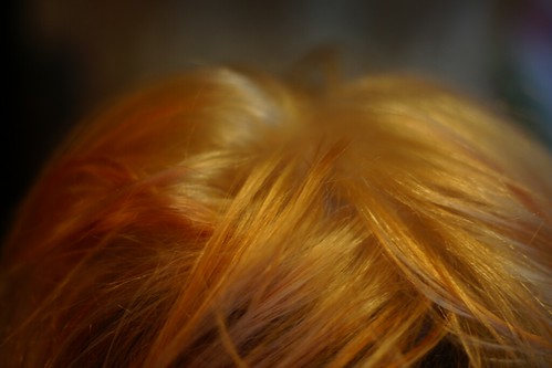 gefärbte Haare aufhellen