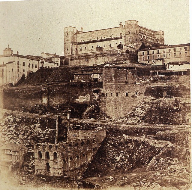 Artificio de Juanelo y Alcázar en 1857. Fotografía de Eugène Sevaistre. Real Biblioteca del Patrimonio Nacional de España.
