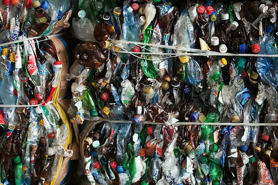 Как перерабатывают пластиковые бутылки