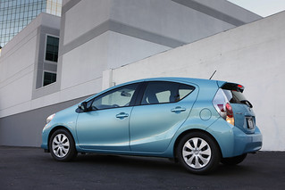 2012_Prius_c_Two_09