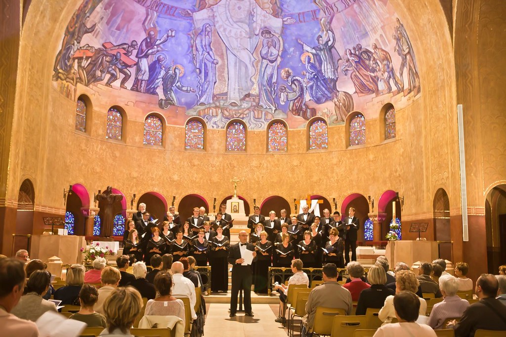 Spiritus Chamber Choir performs in the Eglise du Sacre Coeur in Dijon