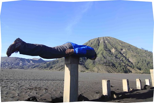 The Travel Junkie and the Art of the Perfect Planking