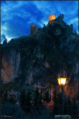 nikon farola torre tokina ruinas nocturna castillo jaén 2012 lairuela d90 greatphotographers bestcapturesaoi flickrstruereflection1 flickrstruereflection2