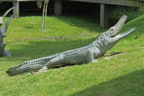 road trip sculpture art bronze louisiana atchafalaya alligator center stop rest welcome phtographs