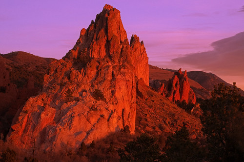 red sunrise colorado rocks gardenofthegods formation gog