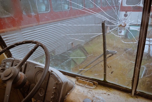 bus broken brokenglass steeringwheel busgraveyard 1770mm