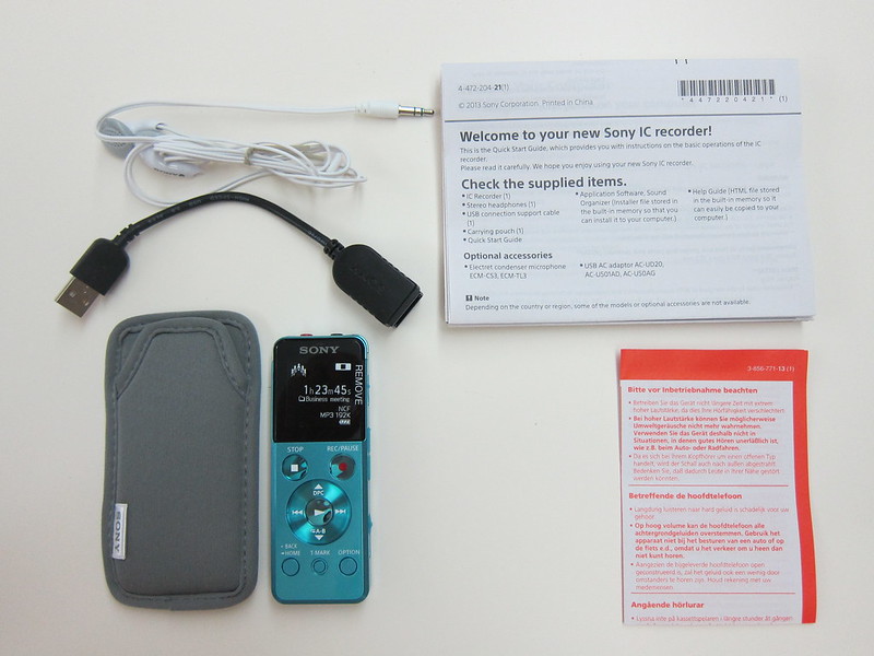 Sony Digital Voice Recorder ICD-UX543F - Box Contents