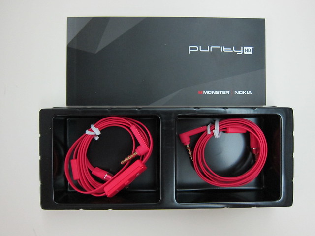 Nokia Purity HD Stereo Headset by Monster - Box Contents