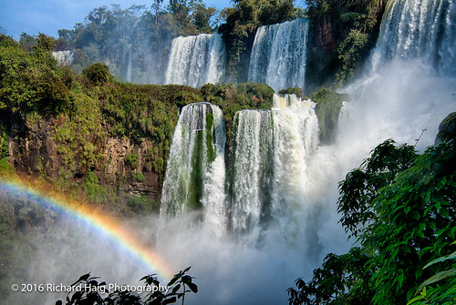 water rainbow iguacu waterfalls richhaig nikonafsnikkor2412014ged nikond800 rocks