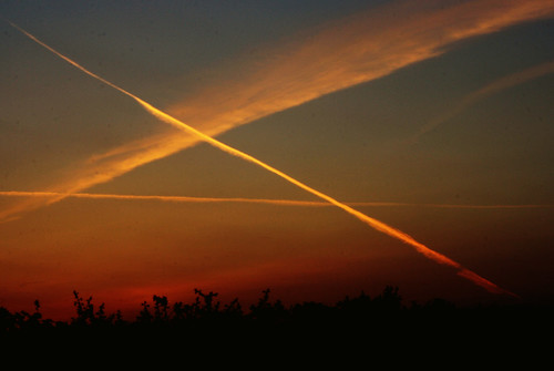 sunset sky canon contrails staffordshire autofocus burntwood flickraward canonefs1855mmf3556is canon1000d