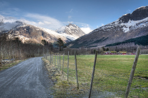 mountain snow norway landscape norge nikon lenses norwegan møreandromsdal d7000 regndal nikkor1024f3545gdxed