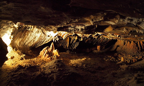 ohio west rock dark formation geology stalagmite caverns stalactitie libertycaves