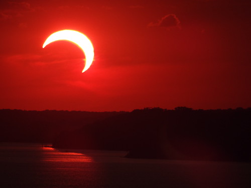 sunset sun moon eclipse douglascounty clintonlake northeastkansas