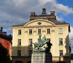 Statue de St Georges, Köpmantorget, Gamla stan, Stockholm, Suède.