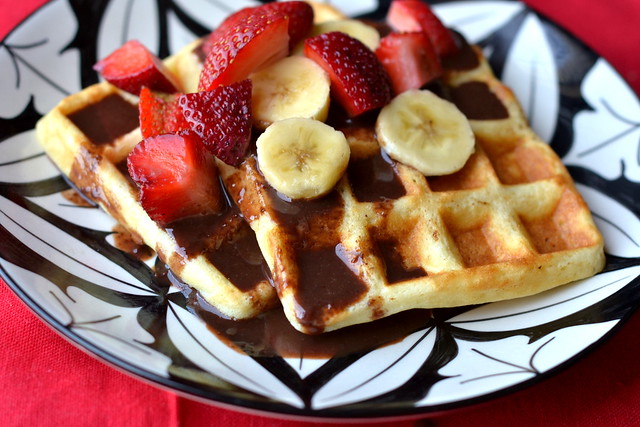 Classic Waffles with Nutella Sauce