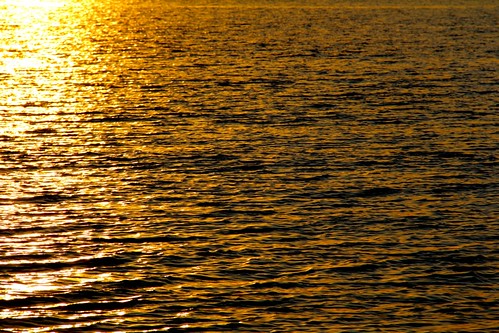 sunset sun reflection yellow gold waves lakehuron pinery grandbend mikenits