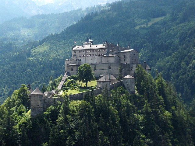 Burg_Hohenwerfen_1_ Beautiful Castles With Breathtaking Scenery