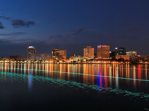 photosbymch landscape reflection sunset bluehour river ferry elizabethriverferry portsmouth norfolk virginia usa canon 5dmkiii 2016 longexposure night nightsky waterfront skyline noctilucentclouds nlc outdoor cityscape city boat lightstream waterside