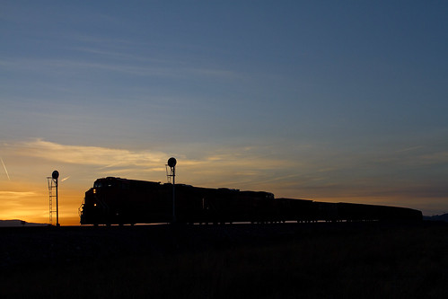 sunset train montana signals coal siding bnsf mrl montanasunset coaltrain montanaraillink searchlightsignals winstonhill winstonmontana mrl2ndsubdivision