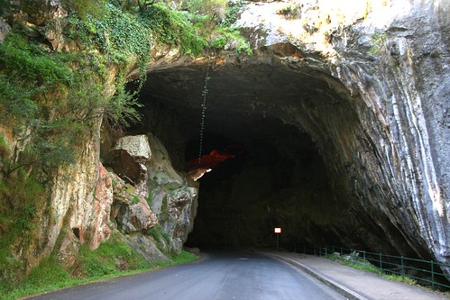 Entrance to Jenolan Caves