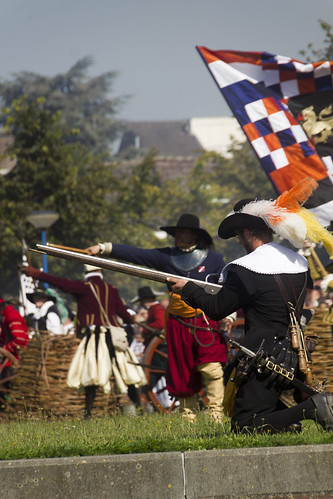 Taferelen van de veldslag op de Kiek tijdens de viering van achthonderd jaar stad-11