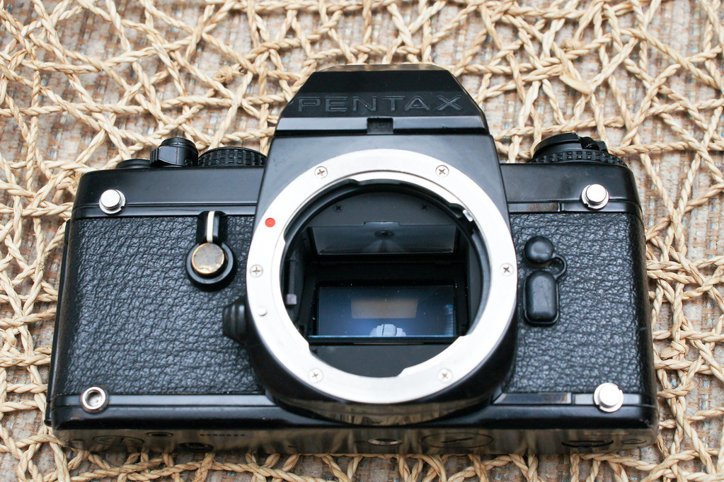 古典相機] Pentax LX．持續生產二十一年的相機．1980