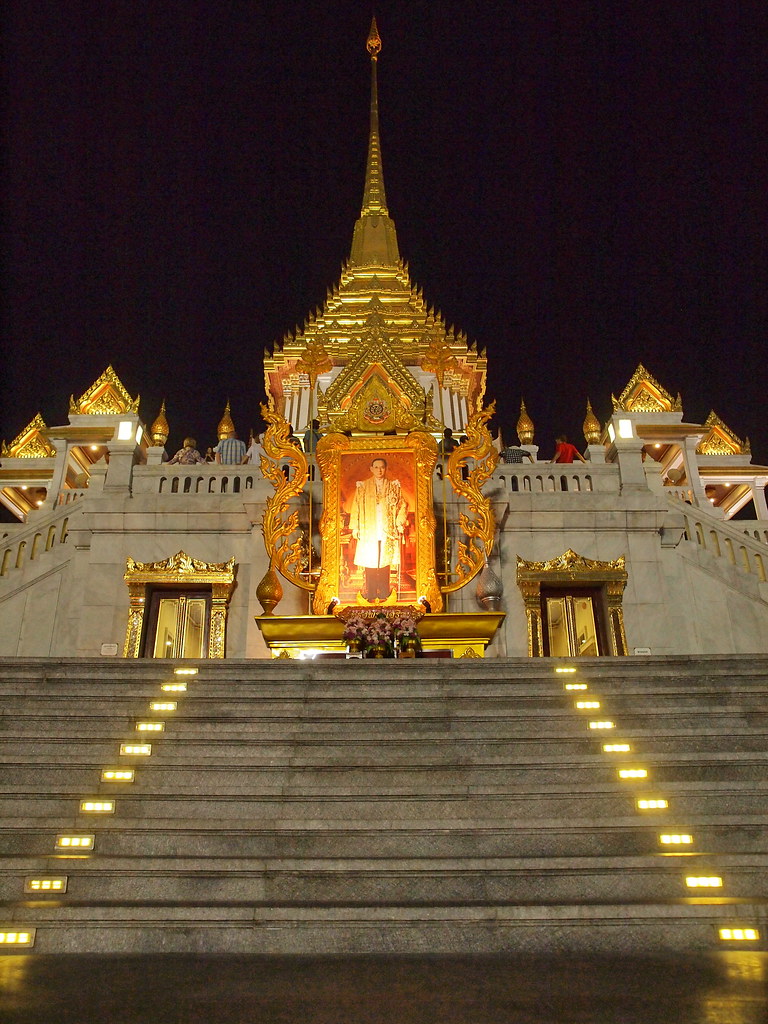 Wat Traimit Withayaram