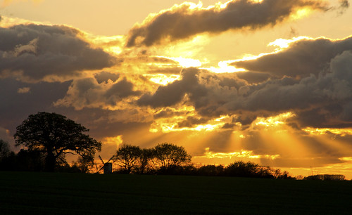 sunset windmill clouds digitalcameraclub goldenrays