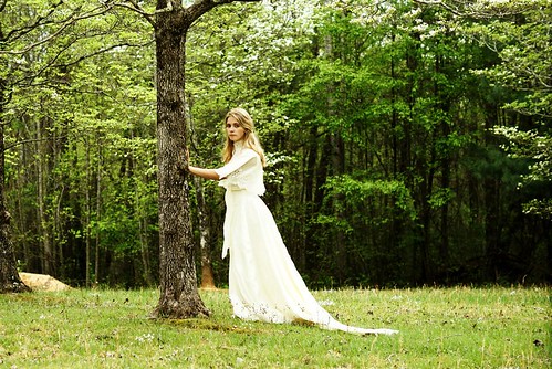 vintage spring twilight tn tennessee lonely appalachian weddingdress tragic secluded solemn