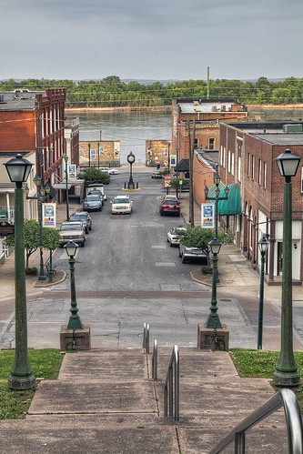 street city river mississippi flow downtown cityscape view traffic tourist historic mo capegirardeau overview 2012