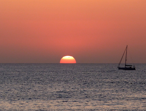 sea sun sunrise dawn mediterranean venus horizon malta transit planet astronomy solarsystem venere venustransit conjunction planetvenus transit2012 venustransit2012