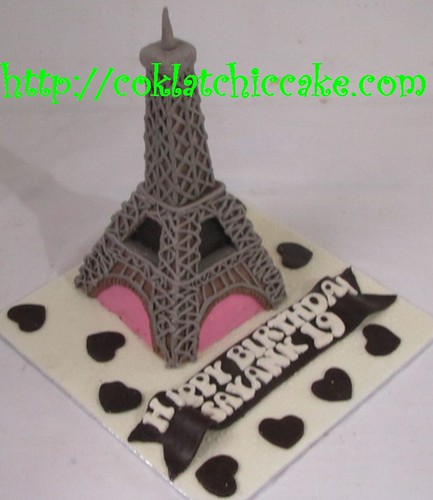 Miniature kue ulang tahun menara eiffel
