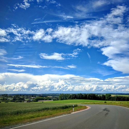street sky clouds germany deutschland thüringen himmel wolken thuringia strase schleiz schleizerdreieck instagram oberböhmsdorf motorolanexus6