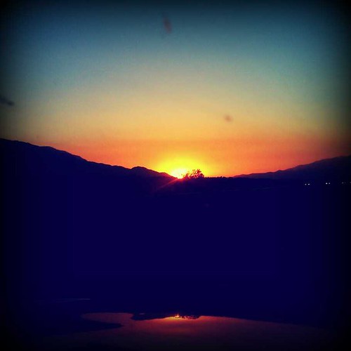 sunset sun reflection landscape morongovalley geotaggged iphoneography picplz instagramapp foursquare:venue=4b521c1af964a520a16827e3