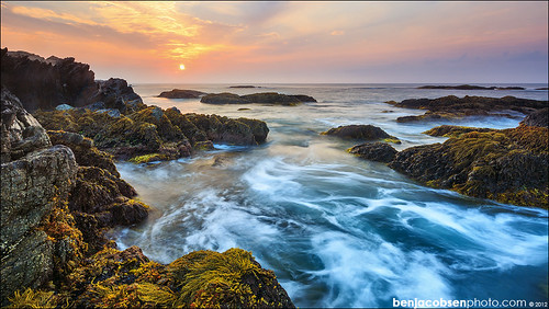ocean ri sunrise rhodeisland newport getty waterandrocks 1635ii norelease ledgeroad leegnd 5diii leecp