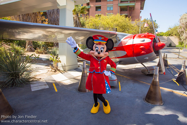 Disneyland July 2012 - Meeting Minnie Mouse